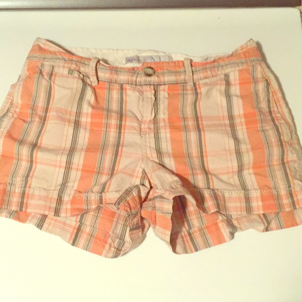 Low-rise Old Navy plaid shorts